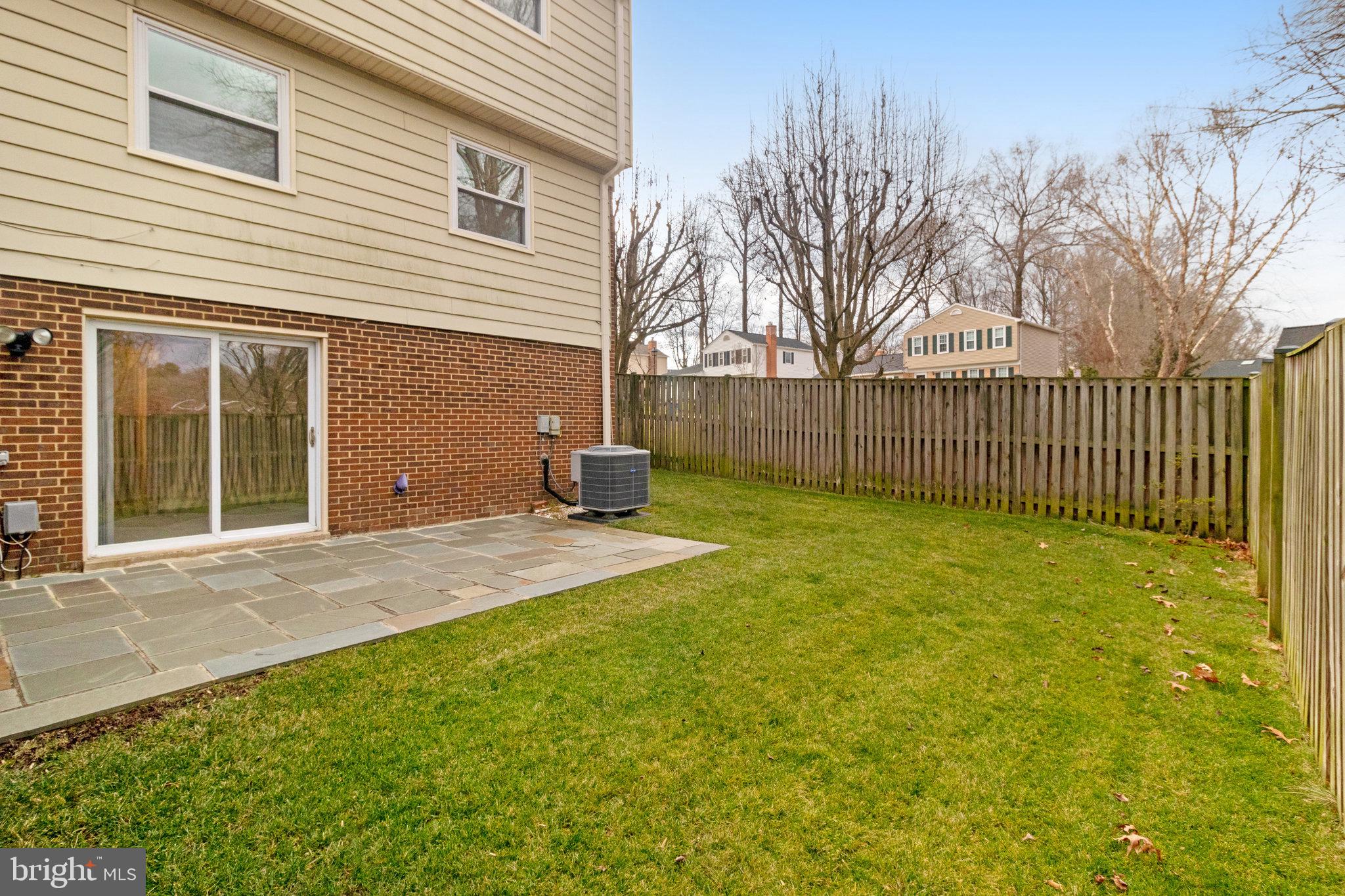 5848 Banning PLACE