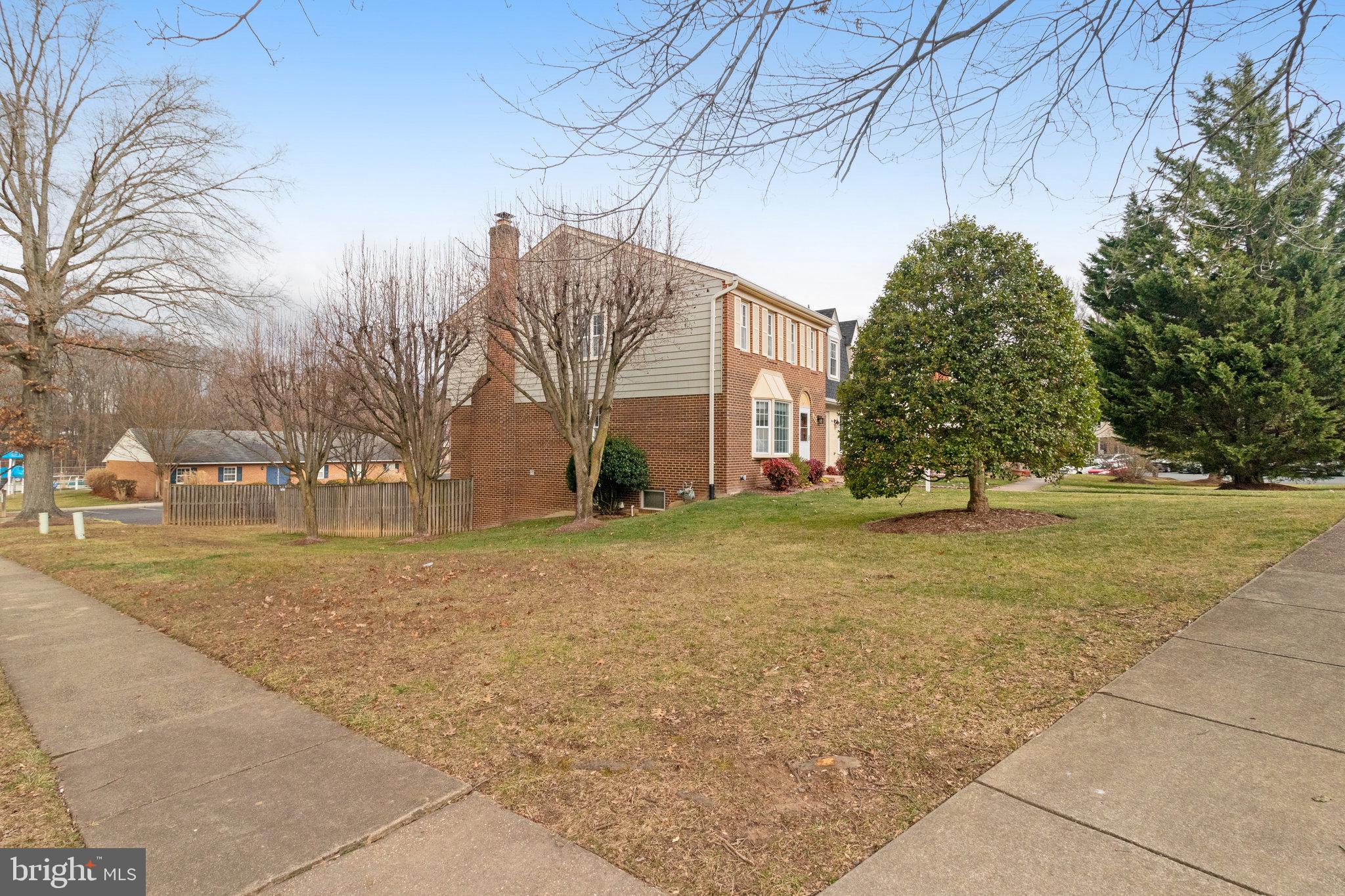5848 Banning PLACE