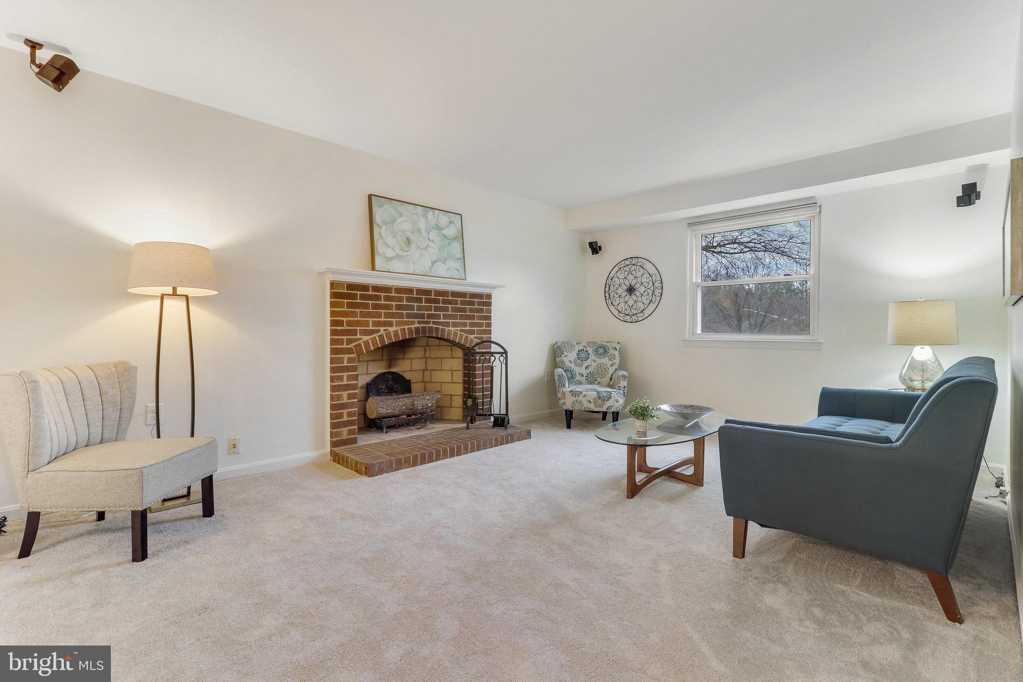 5848 Banning PLACE