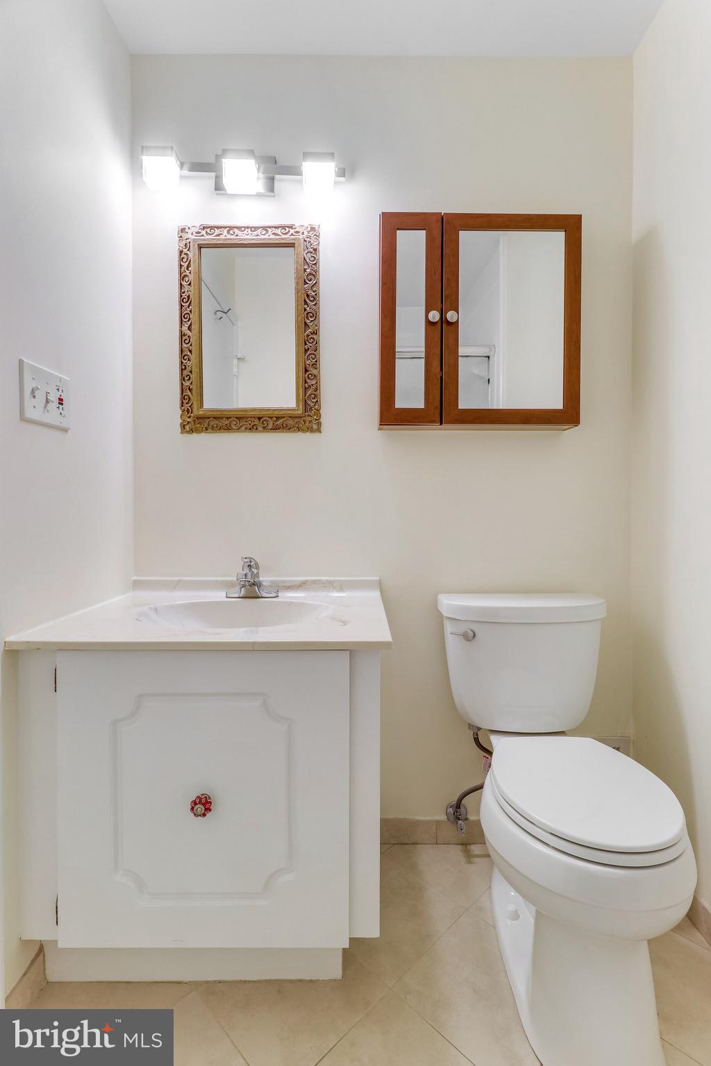 5848 Banning PLACE
