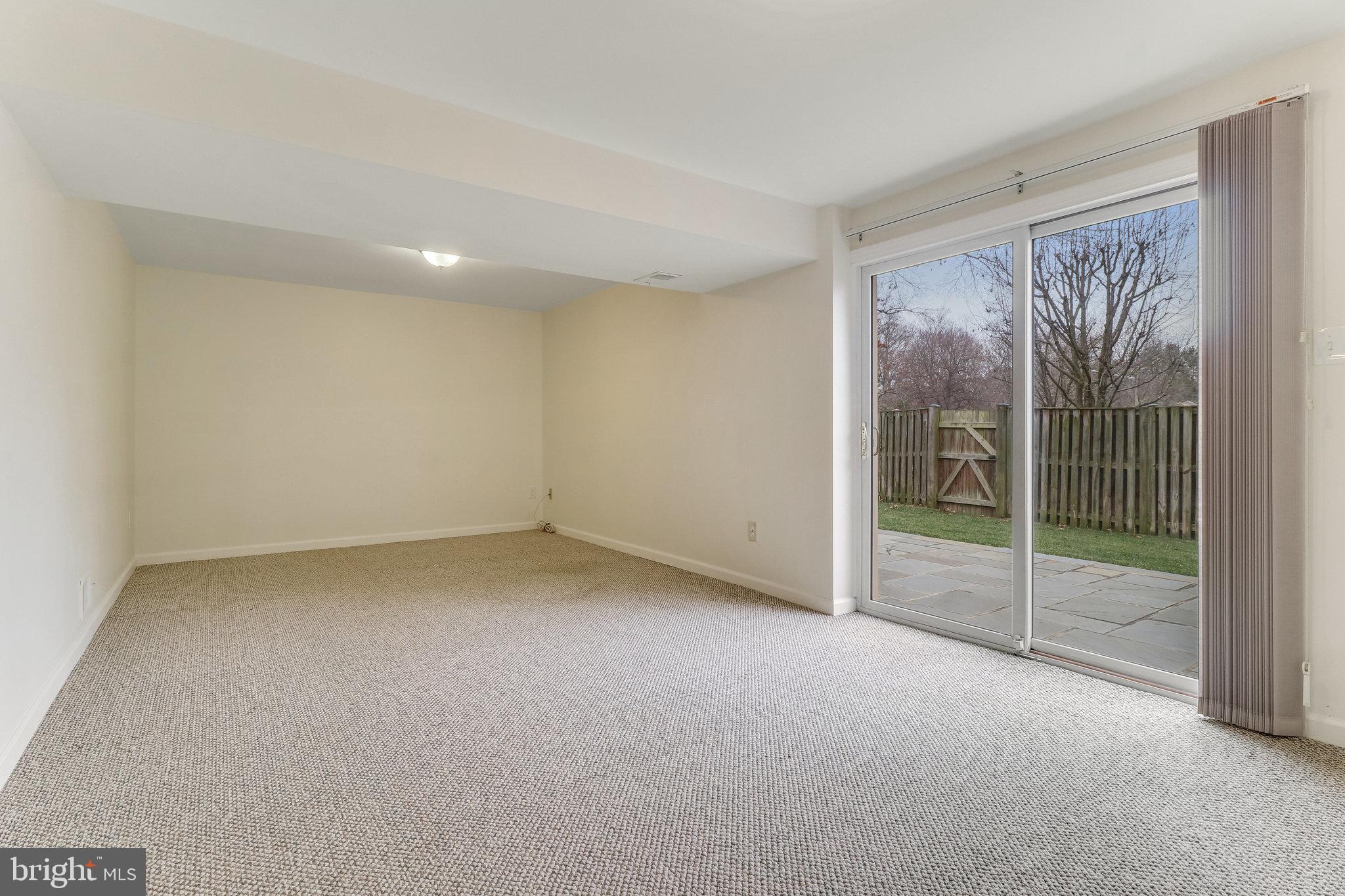 5848 Banning PLACE
