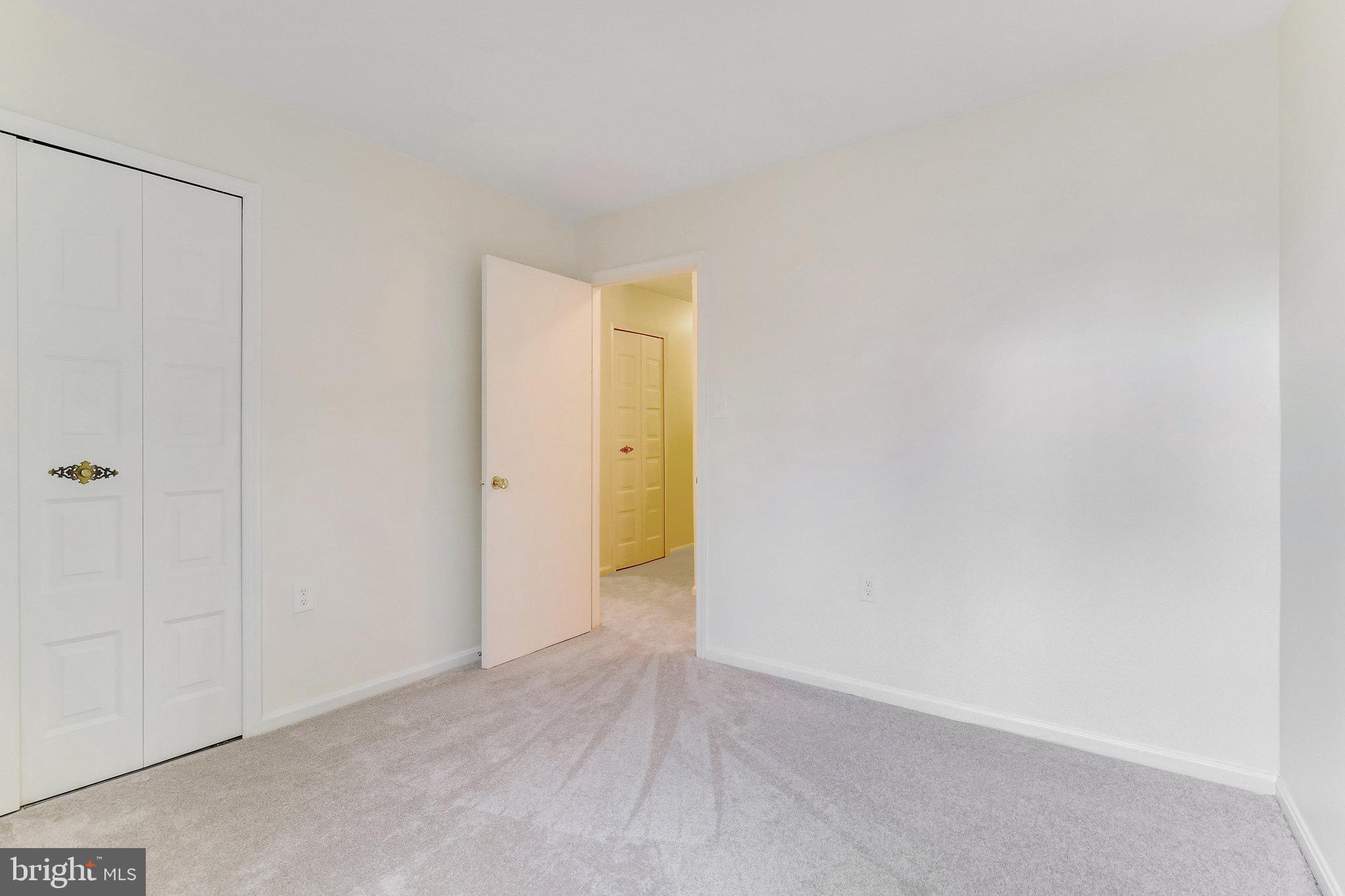 5848 Banning PLACE