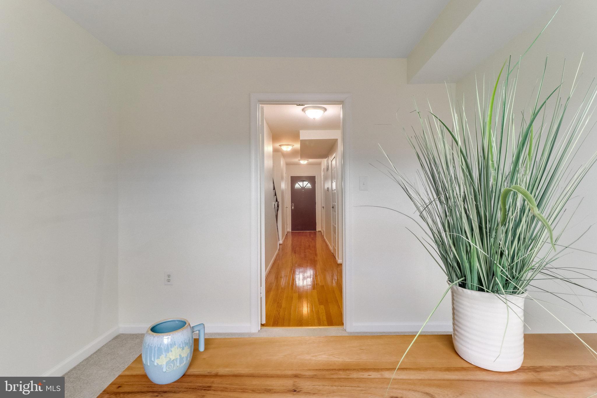 5848 Banning PLACE