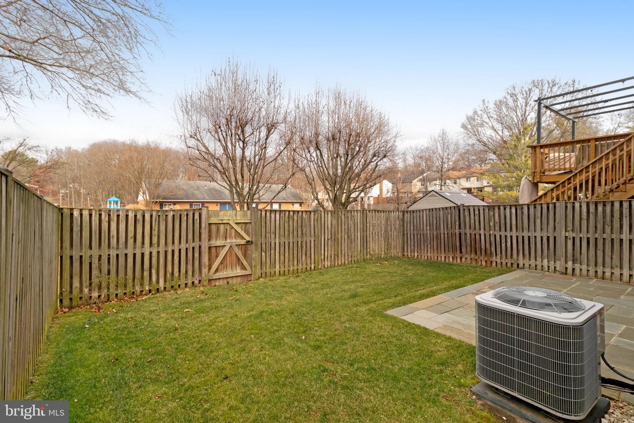 5848 Banning PLACE