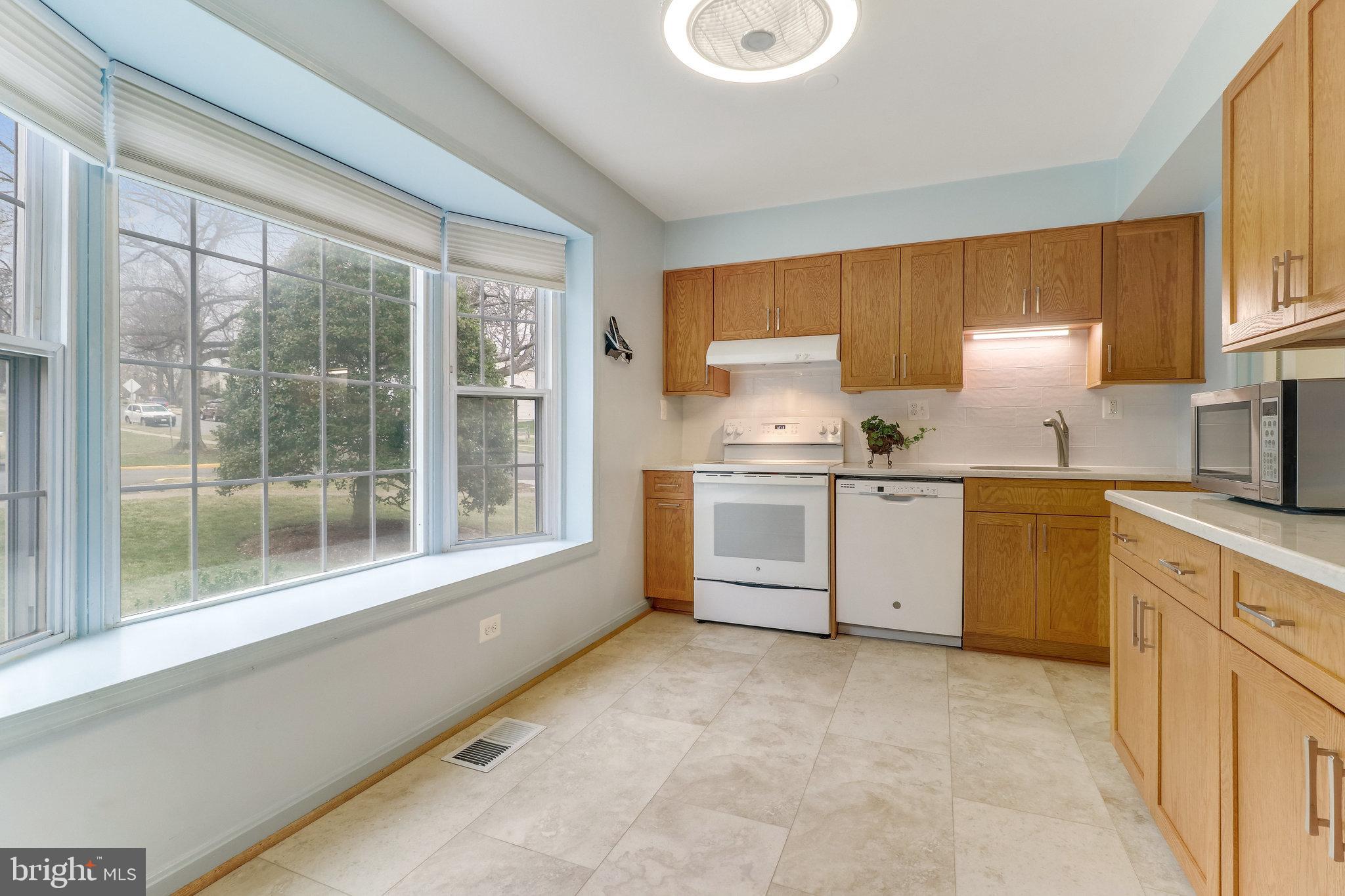 5848 Banning PLACE