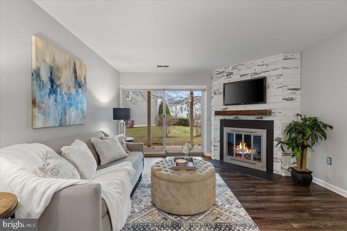 2853 Yarling COURT Unit: 2853