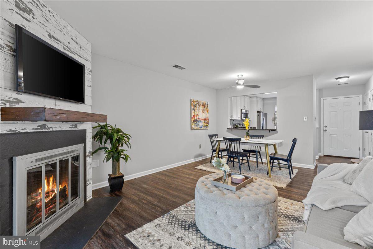 2853 Yarling COURT Unit: 2853