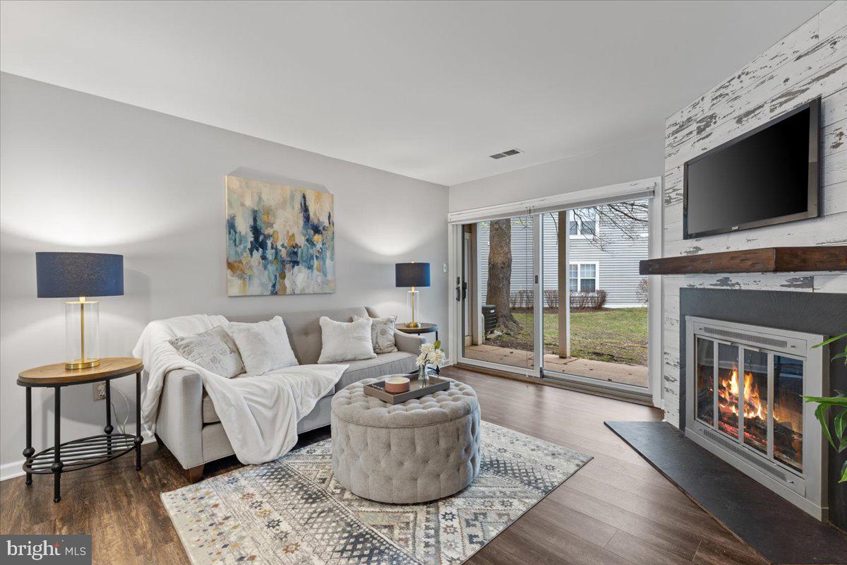 2853 Yarling COURT Unit: 2853