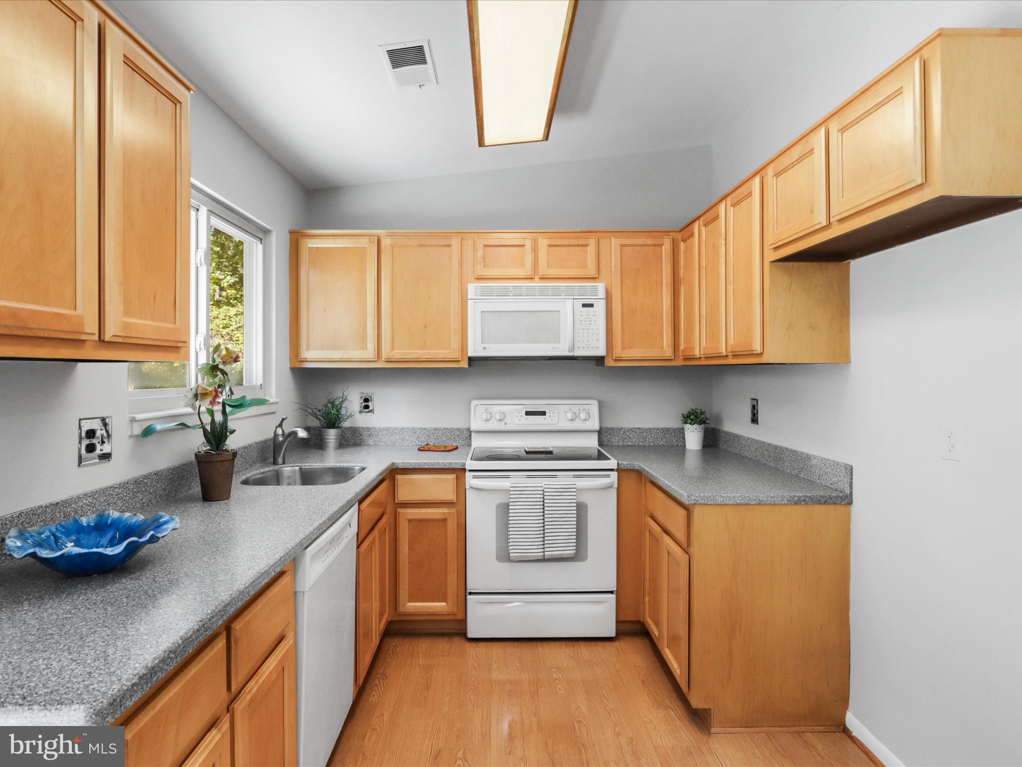 1521 Shellbark PLACE