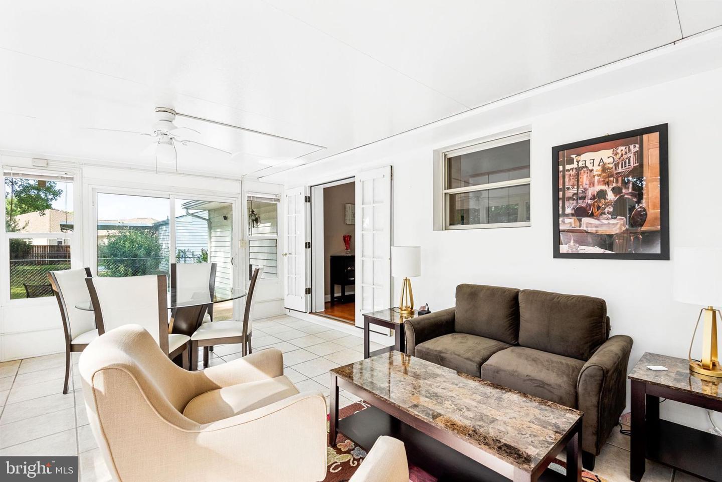 5904 la Vista DRIVE
