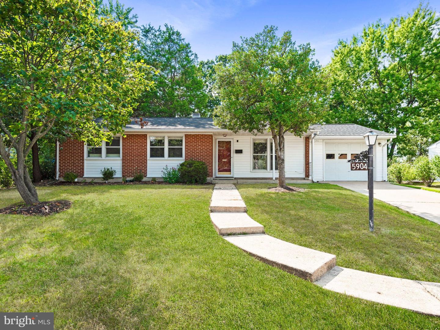 5904 la Vista DRIVE