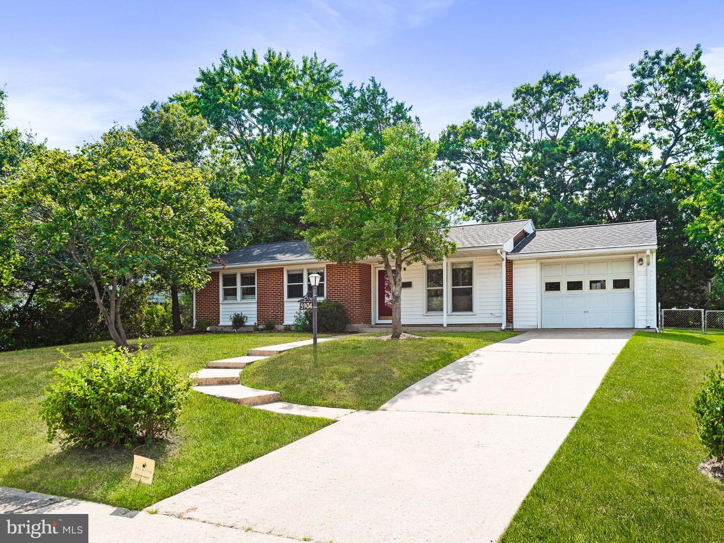 5904 la Vista DRIVE