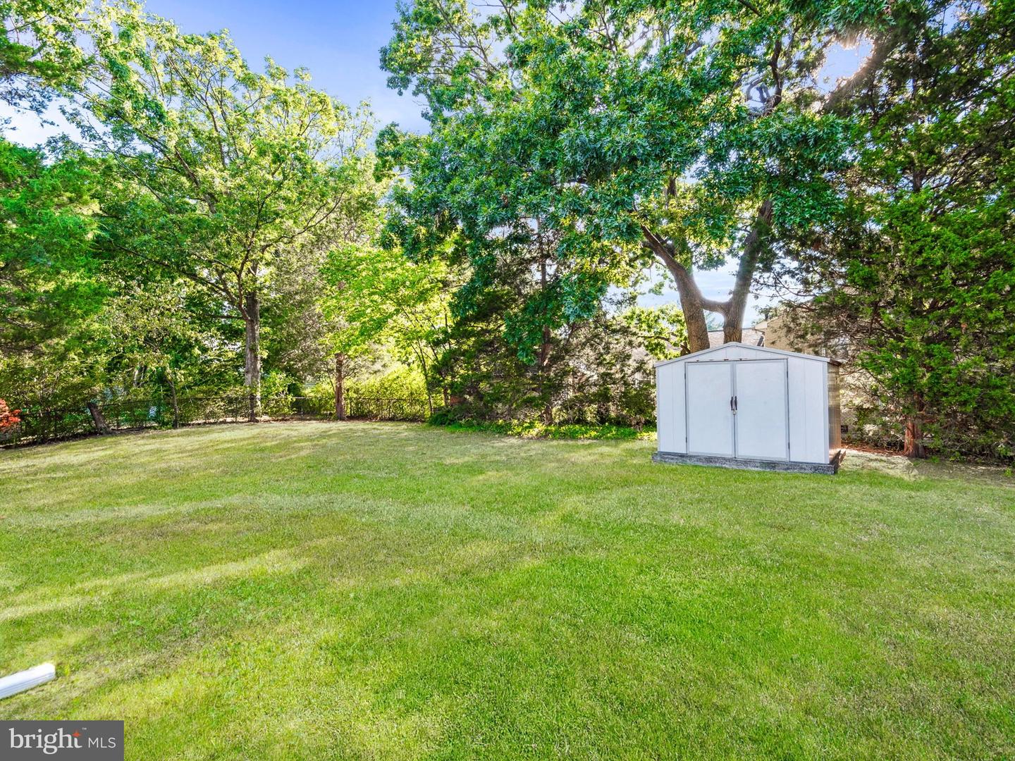 5904 la Vista DRIVE