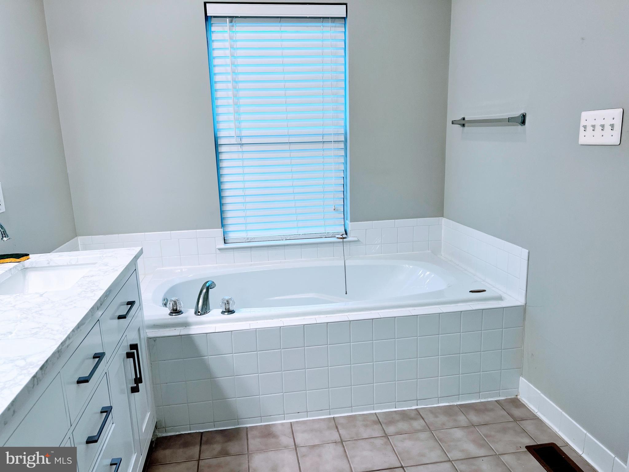 8083 Gatehouse ROAD Unit: 26