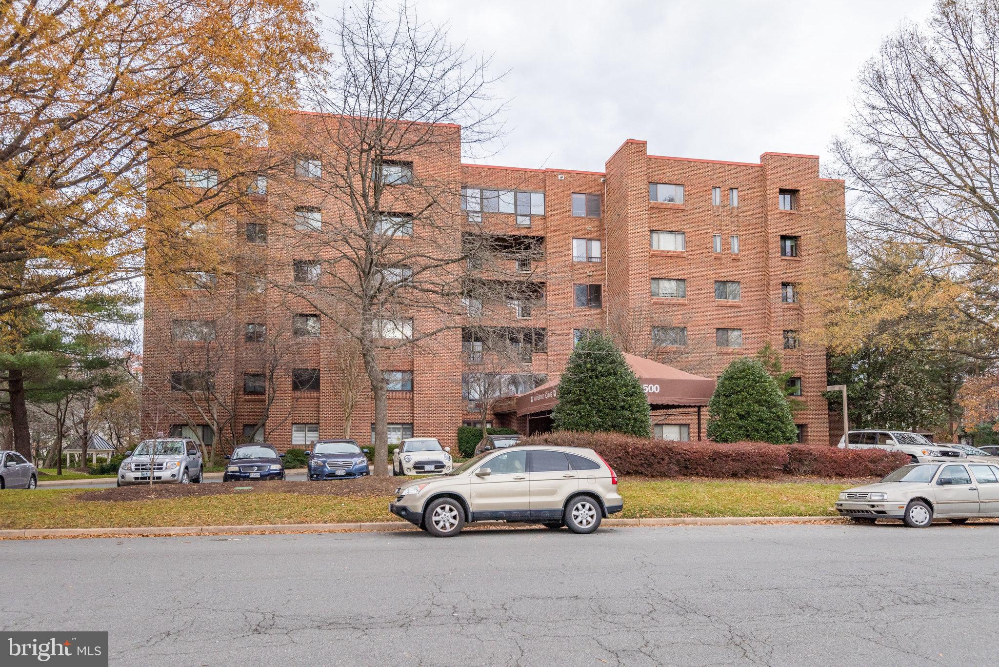 11500 Fairway Dr #206
