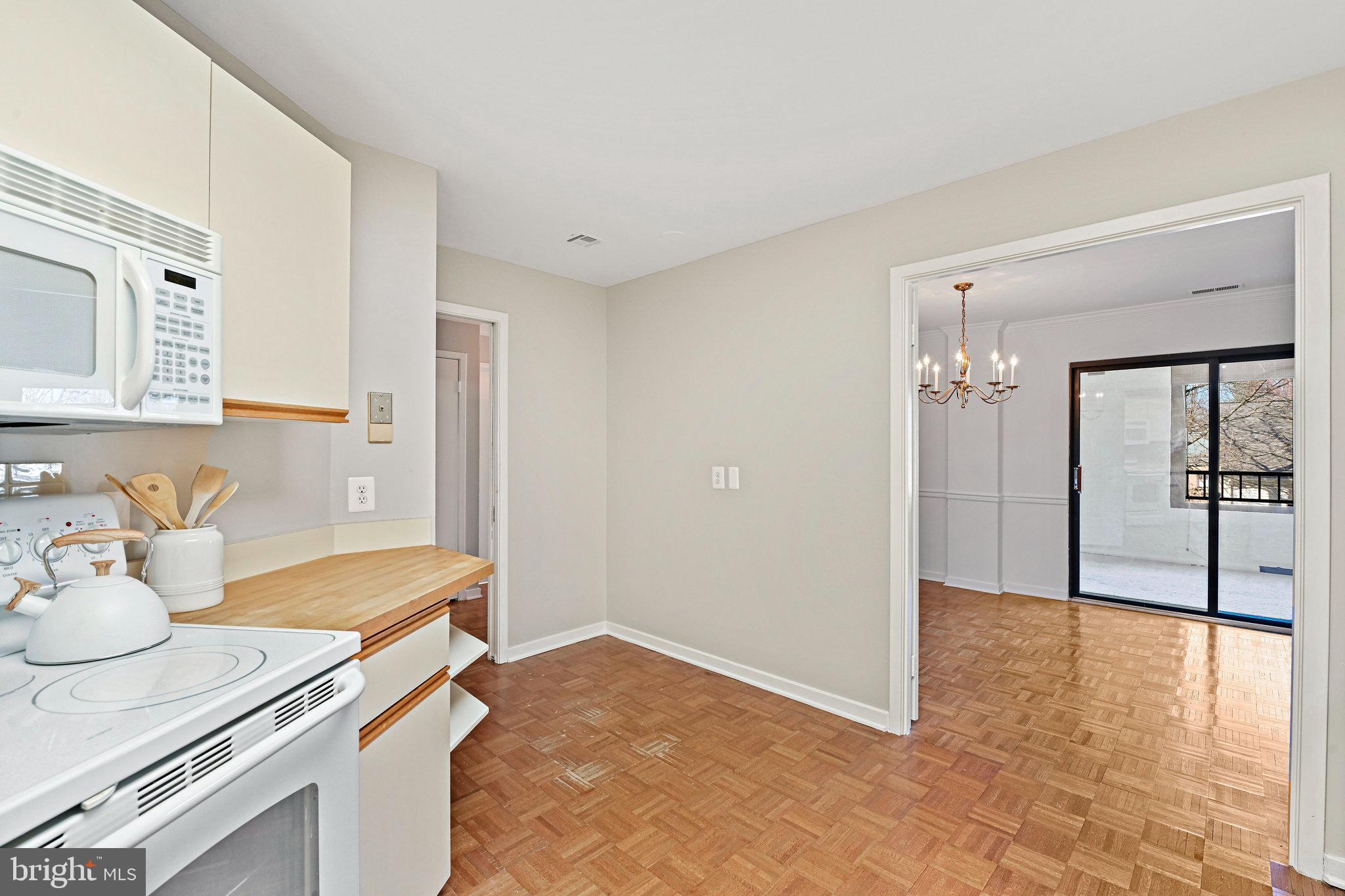 11500 Fairway Dr #206
