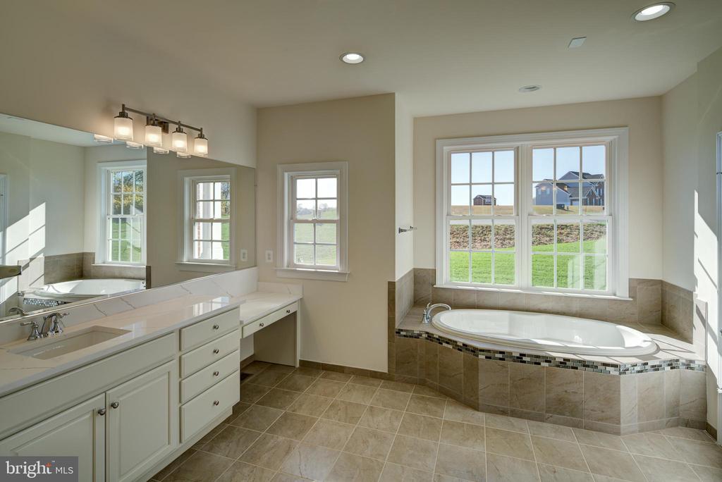 4610 Fairfax Manor COURT