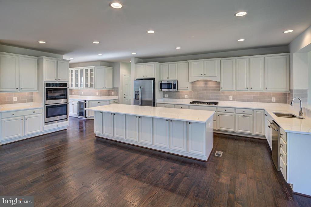 4610 Fairfax Manor COURT