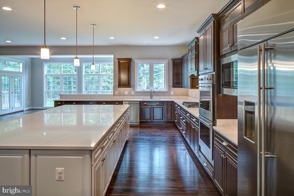 4621 Fairfax Manor COURT