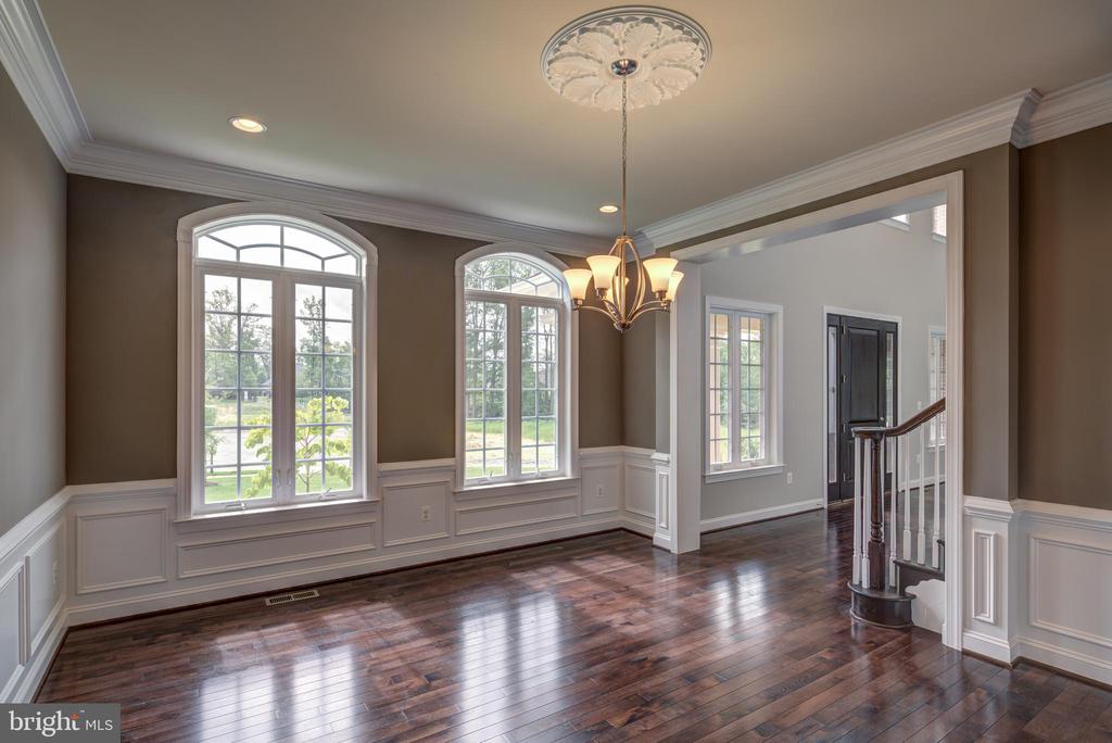 4621 Fairfax Manor COURT