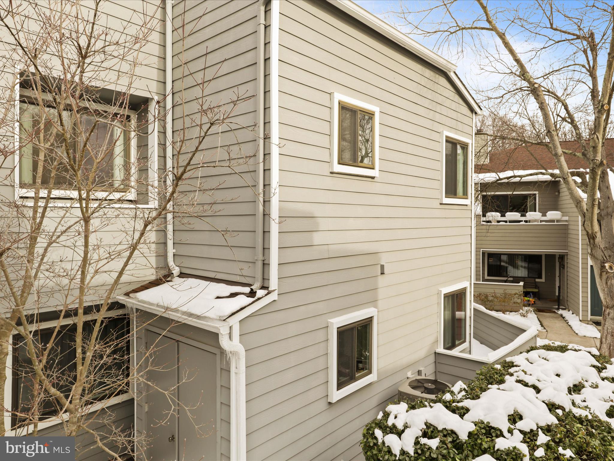 1911 Villaridge DRIVE Unit: 1911B
