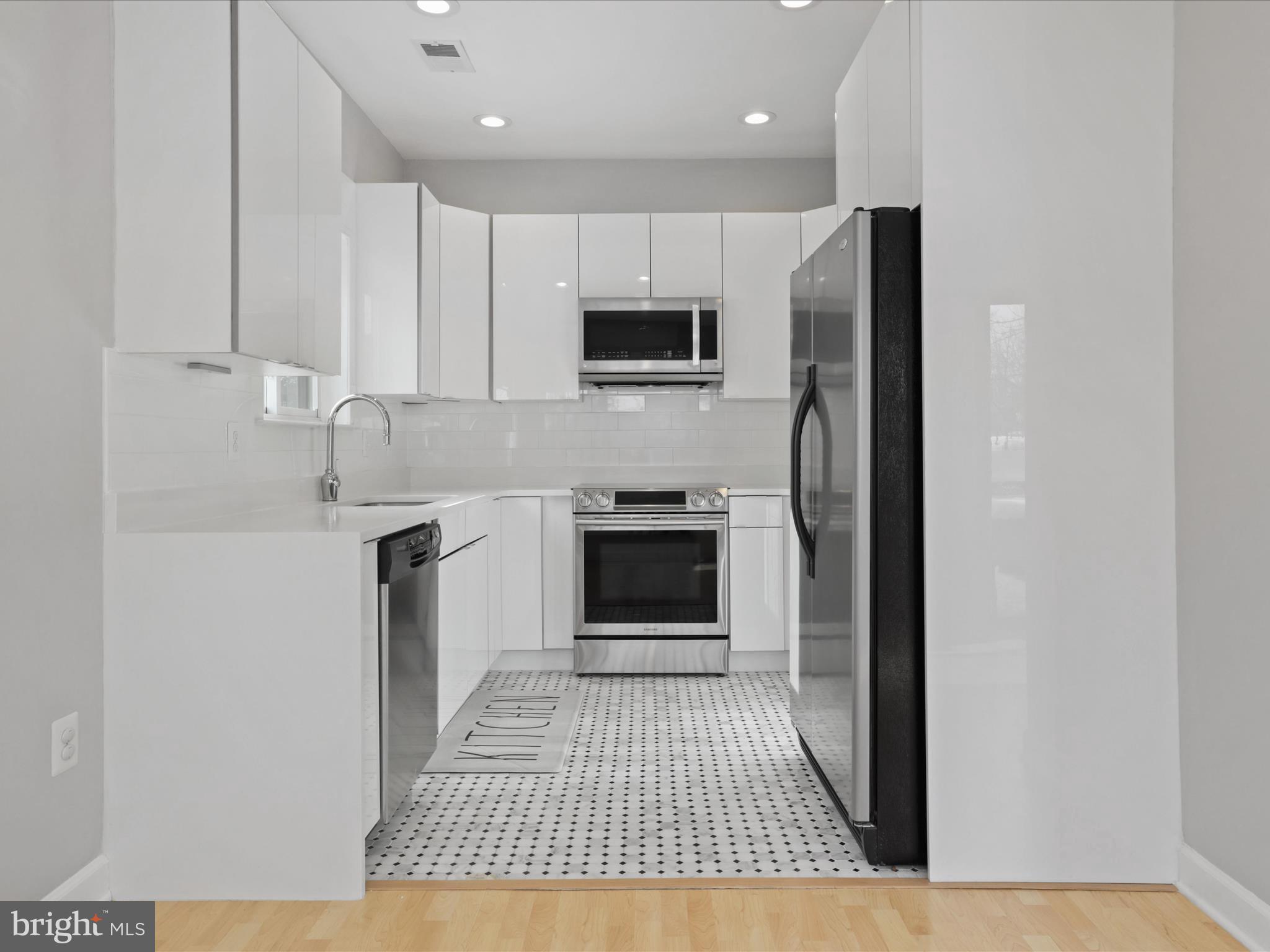 1911 Villaridge DRIVE Unit: 1911B