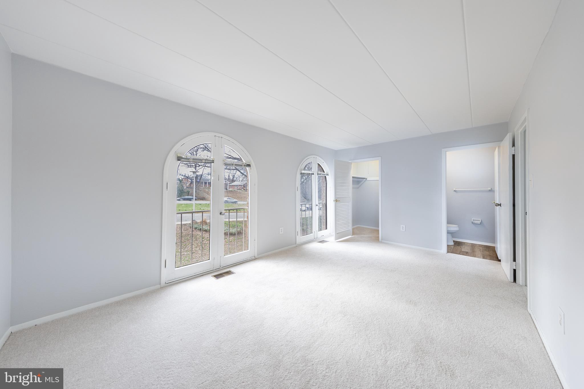5743 N Kings Highway Unit: 364