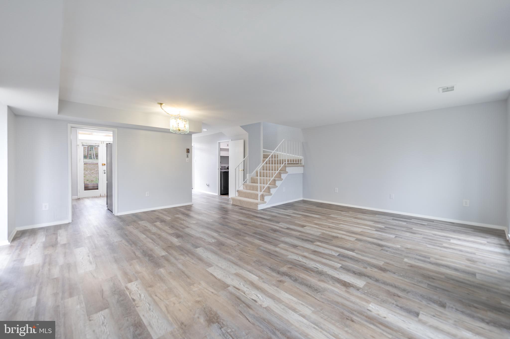 5743 N Kings Highway Unit: 364