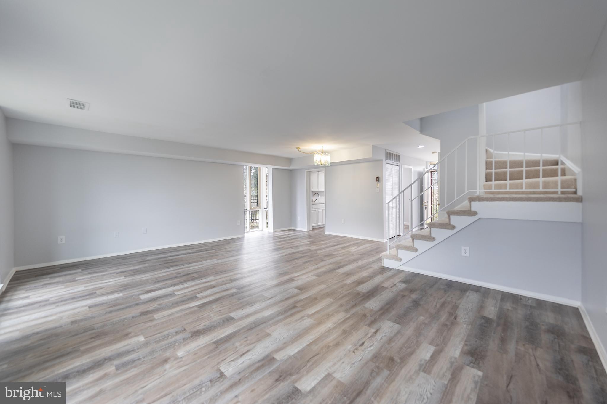 5743 N Kings Highway Unit: 364