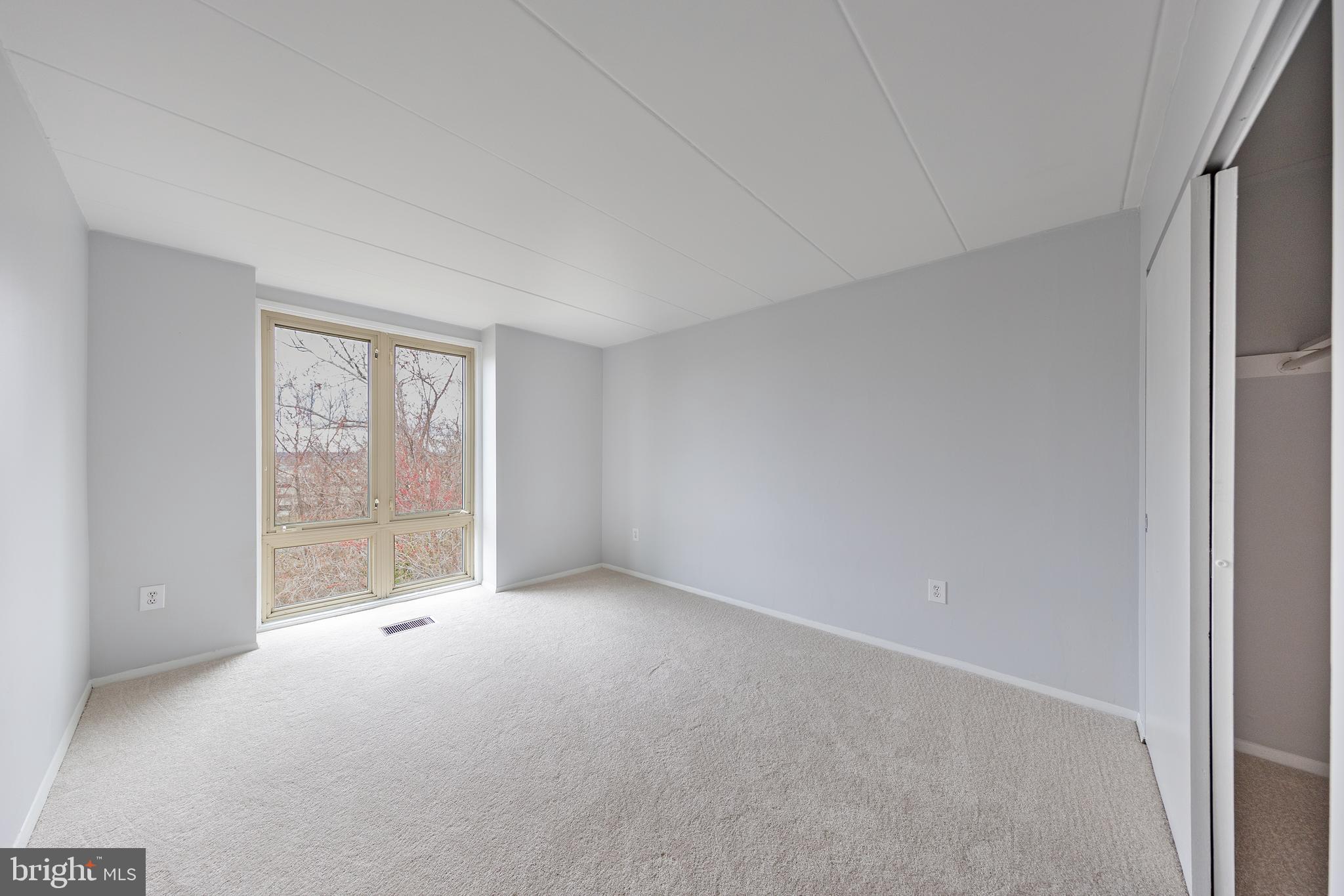 5743 N Kings Highway Unit: 364