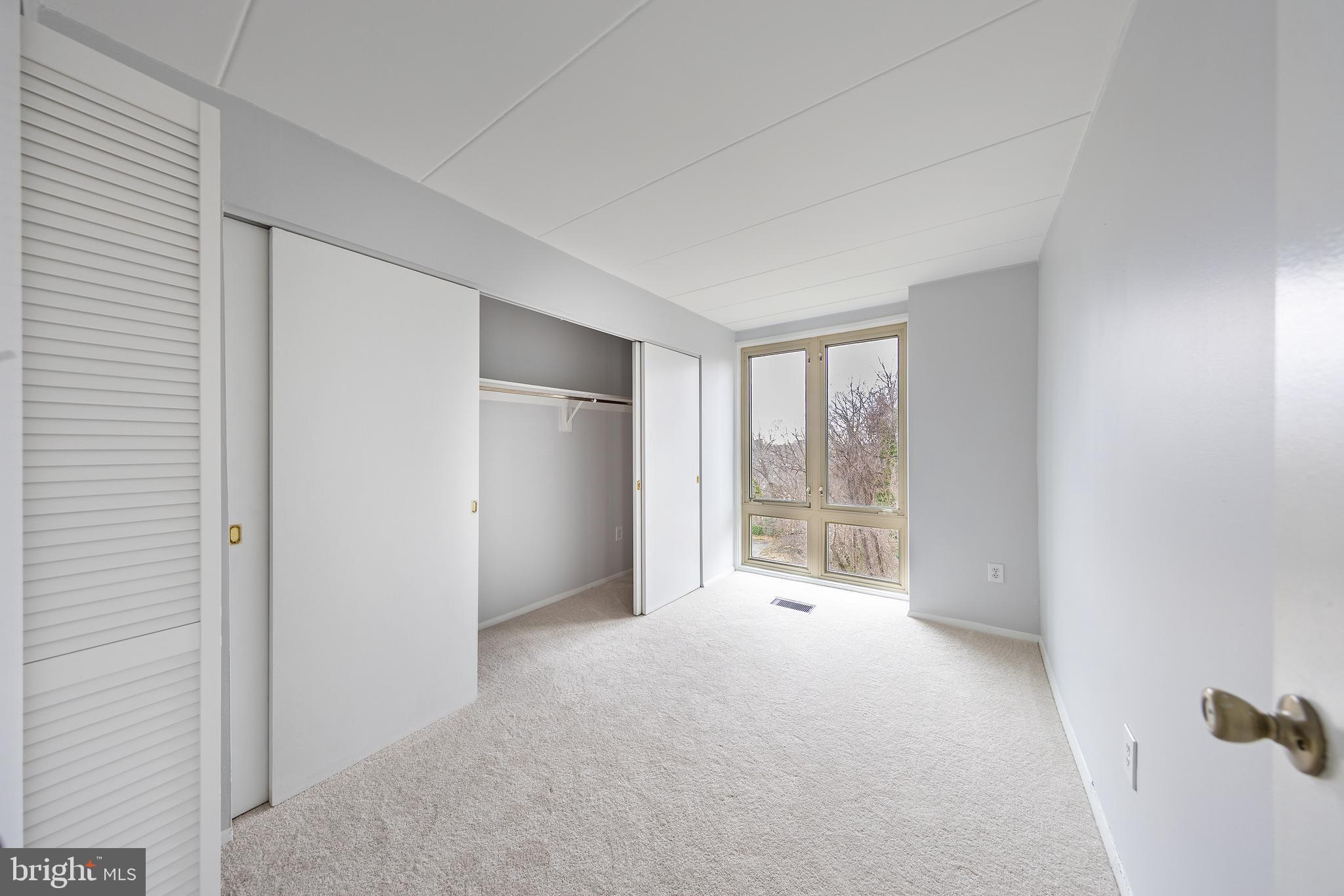 5743 N Kings Highway Unit: 364