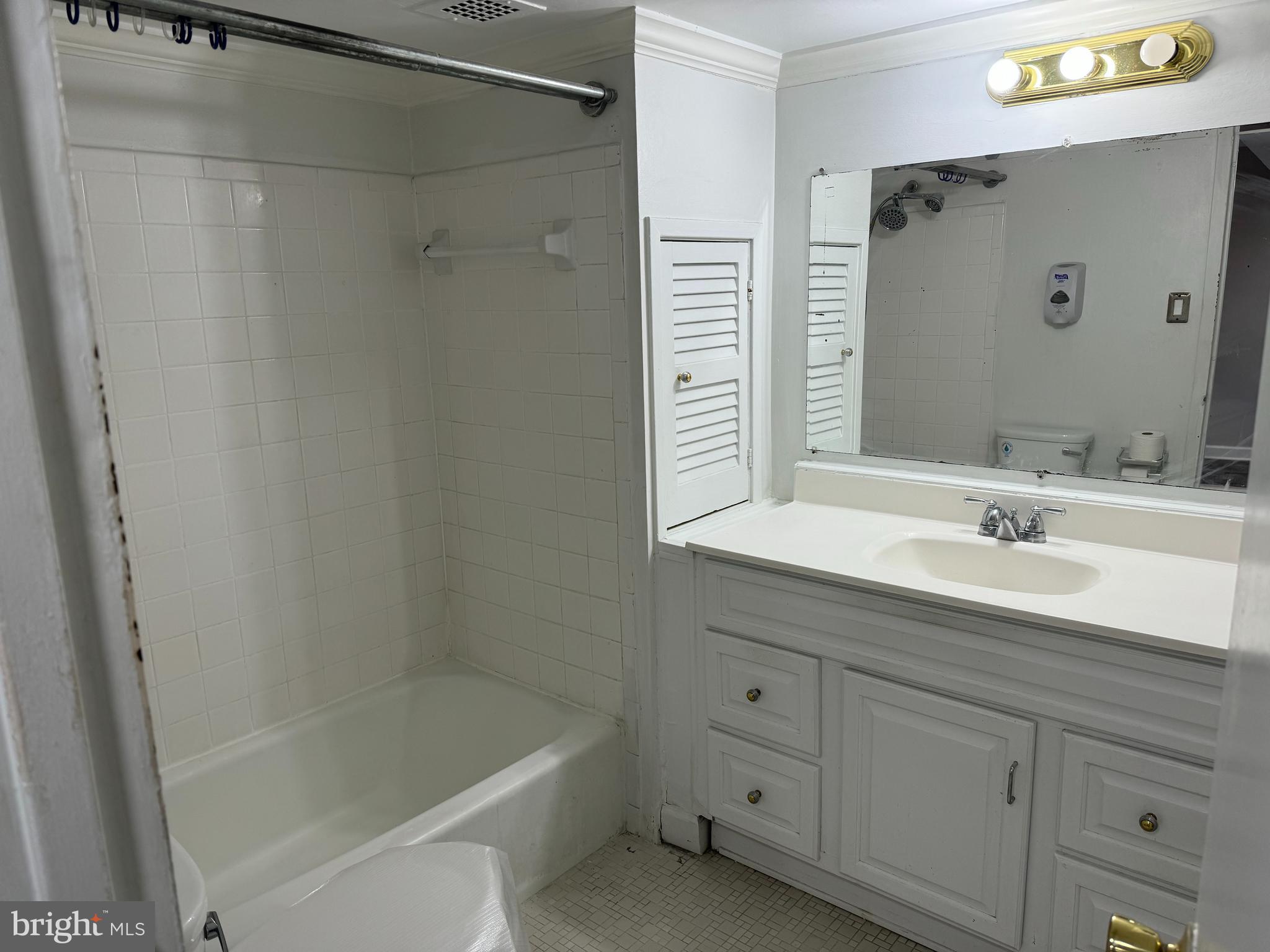 2607 Fort Farnsworth ROAD Unit: 313