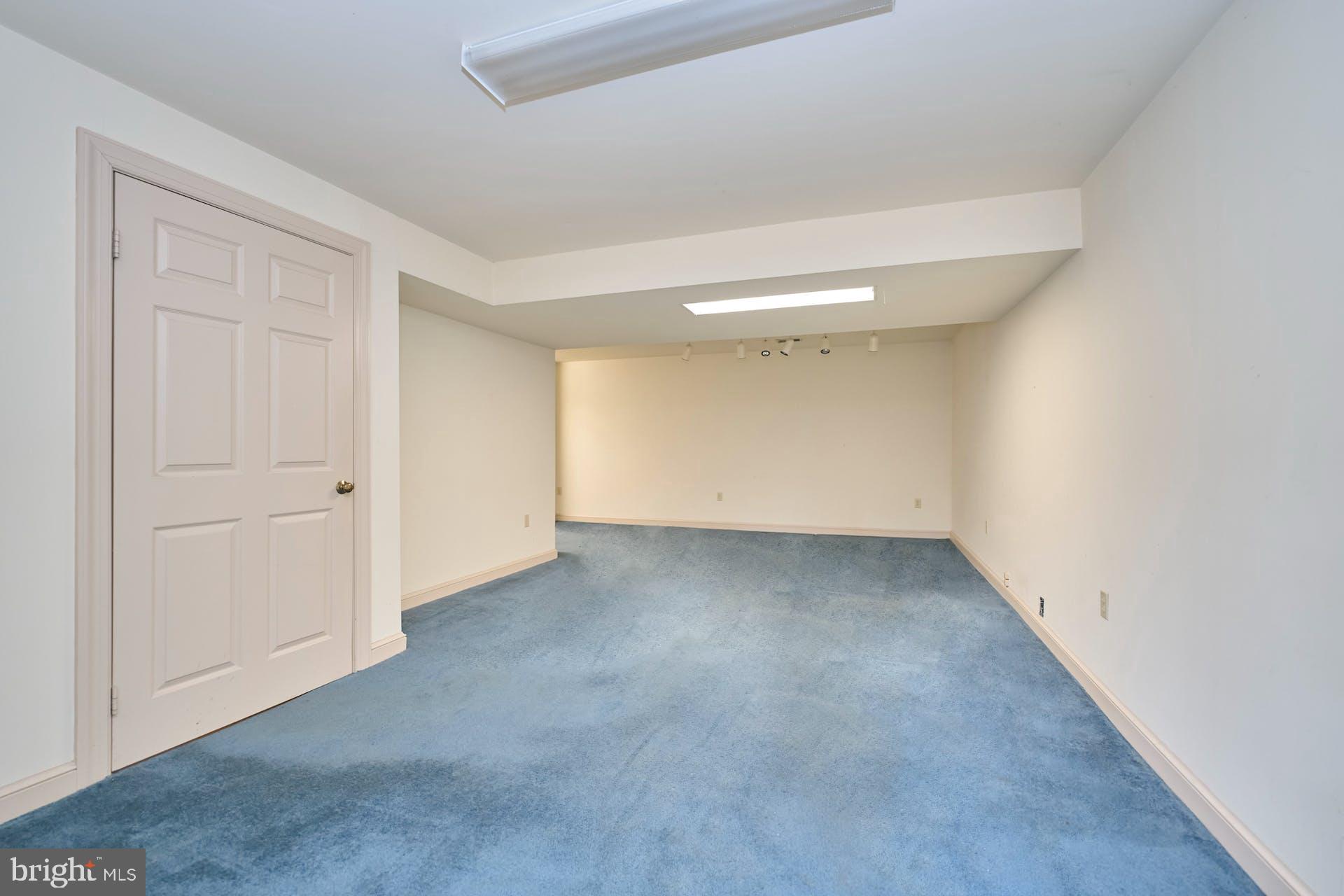 5702 Wooden Hawk Lane