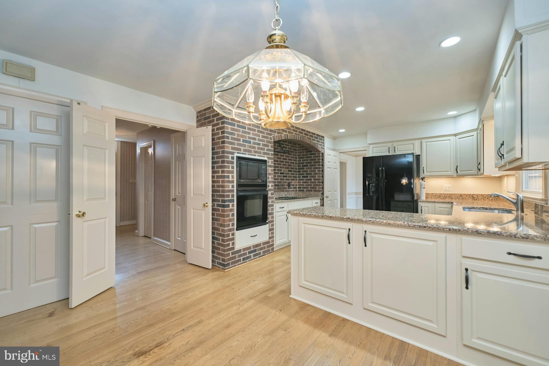5702 Wooden Hawk Lane