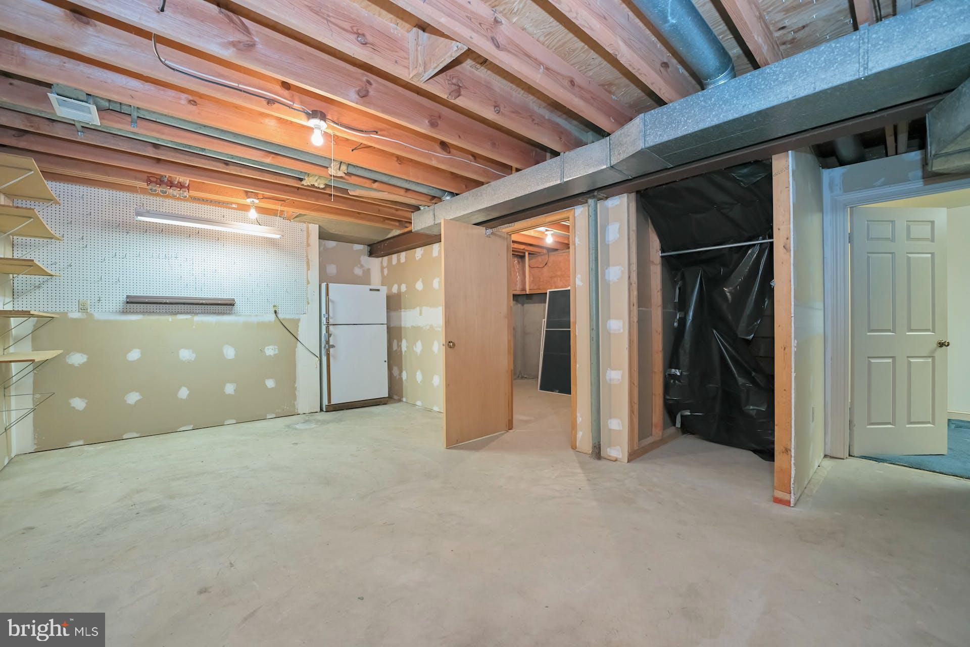5702 Wooden Hawk Lane
