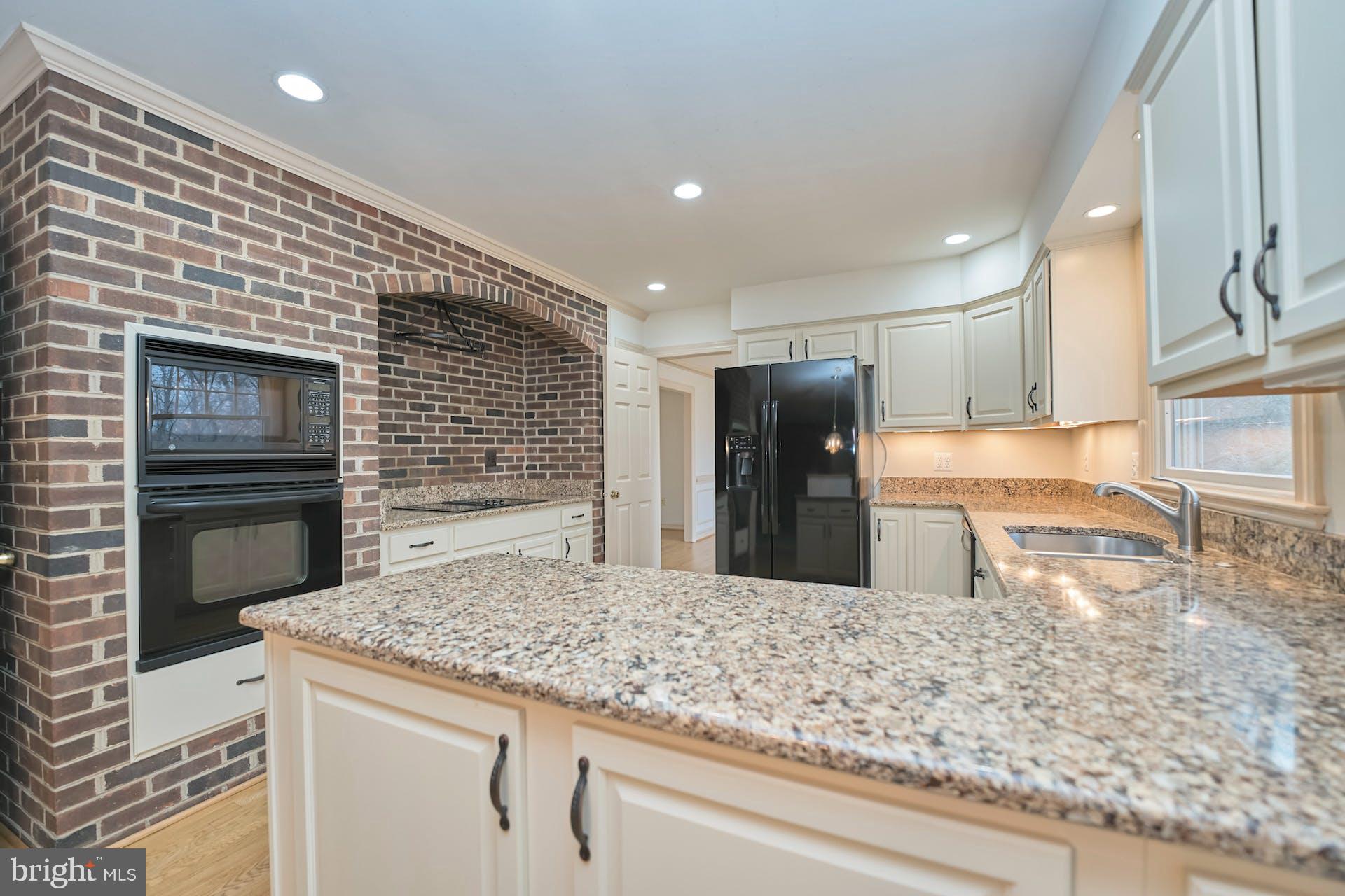5702 Wooden Hawk Lane