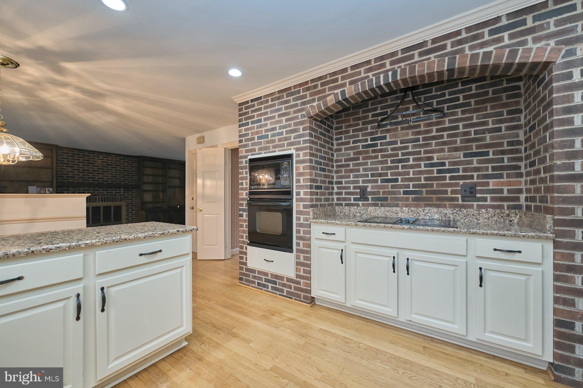 5702 Wooden Hawk Lane