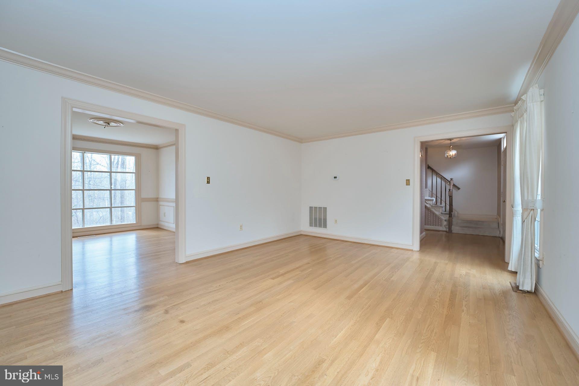5702 Wooden Hawk Lane