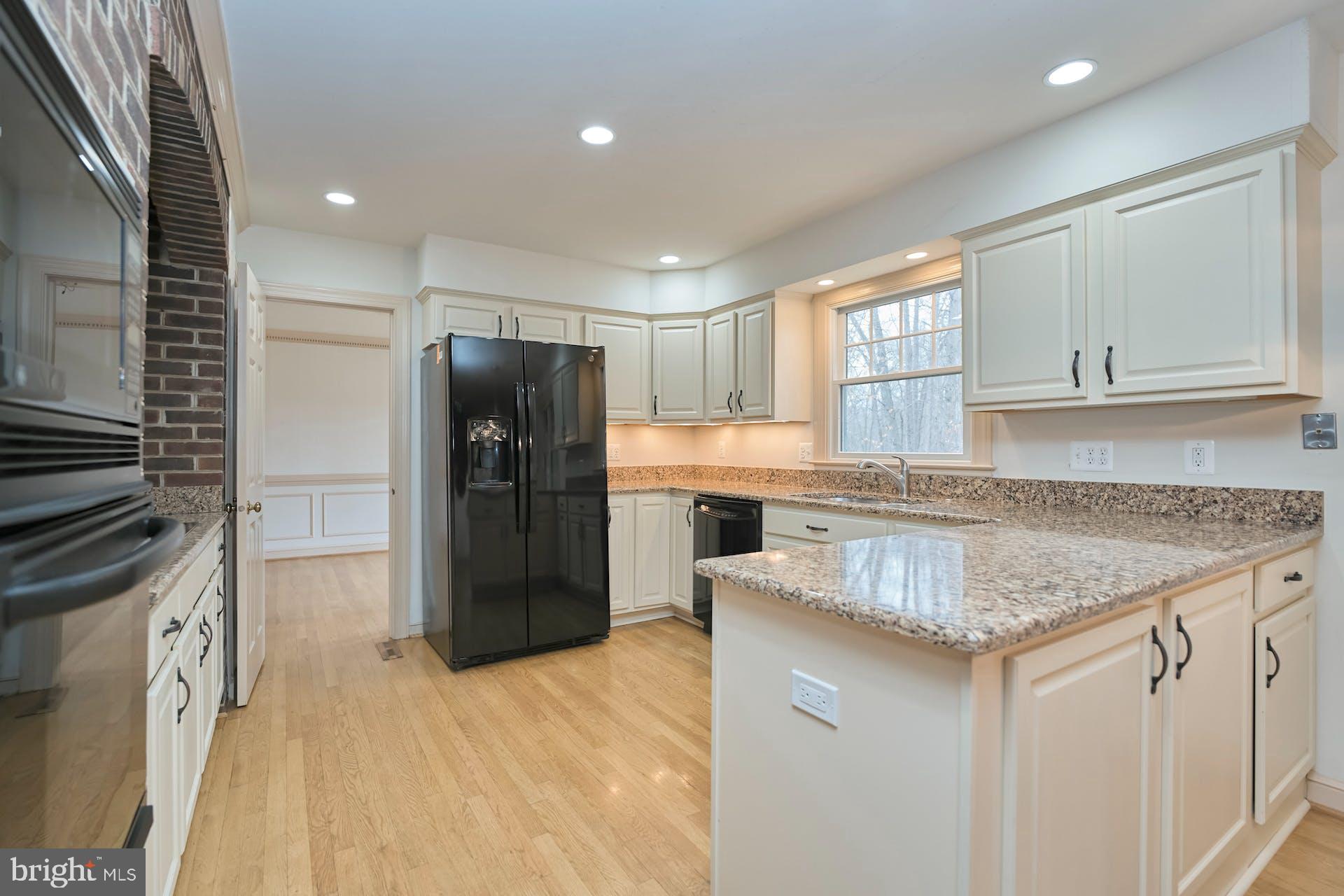 5702 Wooden Hawk Lane