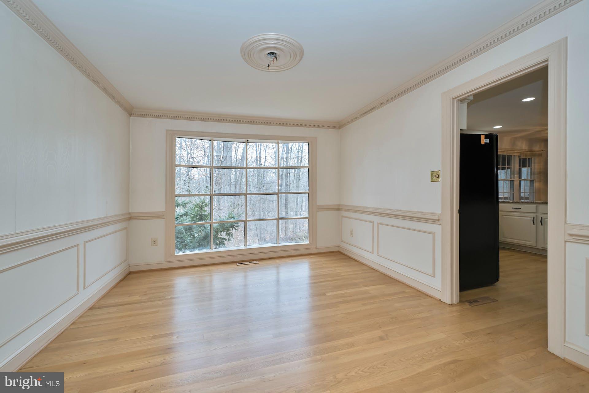 5702 Wooden Hawk Lane