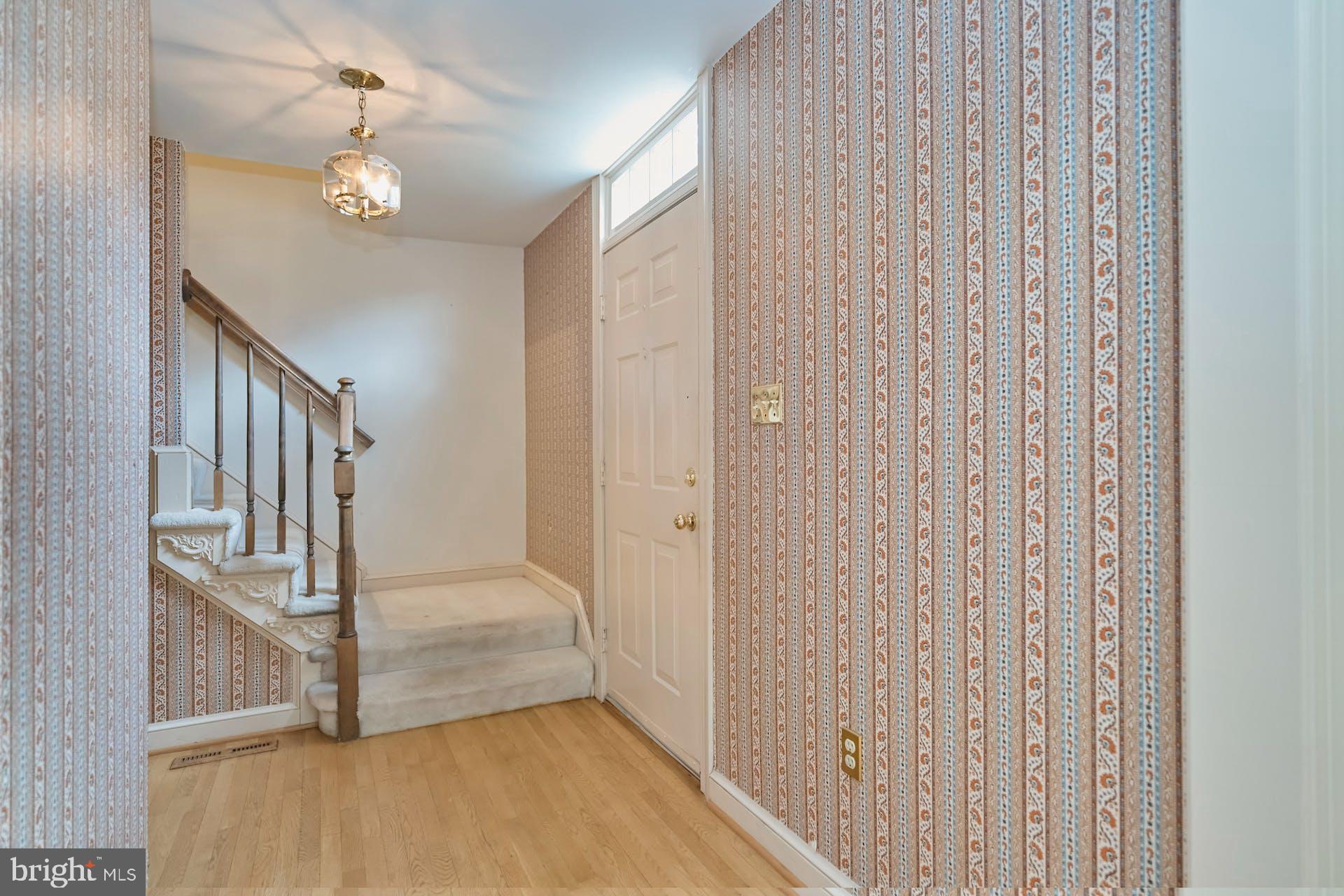 5702 Wooden Hawk Lane