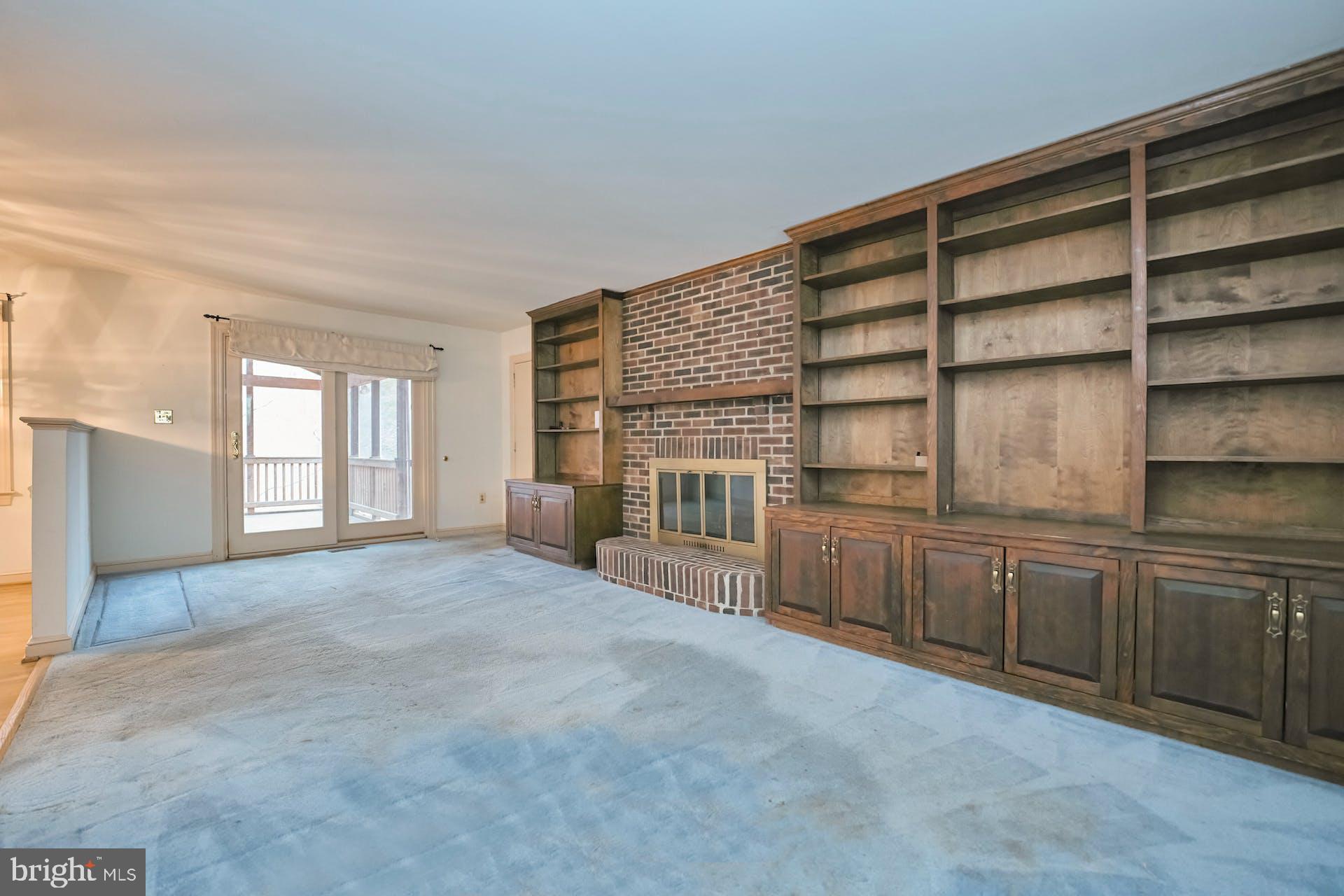 5702 Wooden Hawk Lane