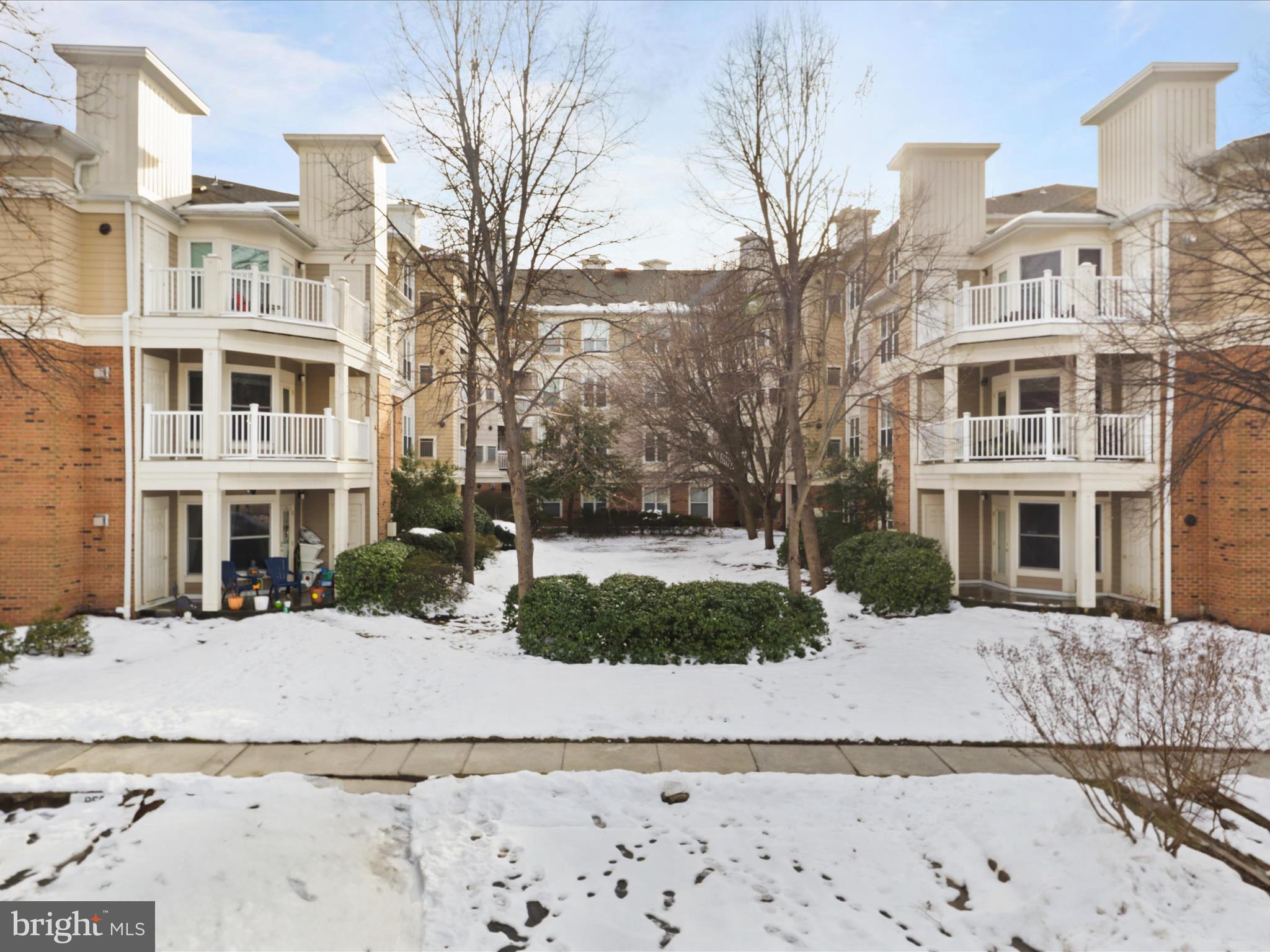 12915 Alton SQUARE Unit: 213
