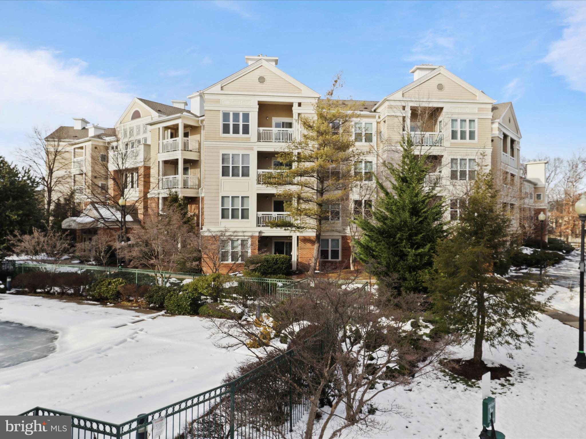 12915 Alton SQUARE Unit: 213