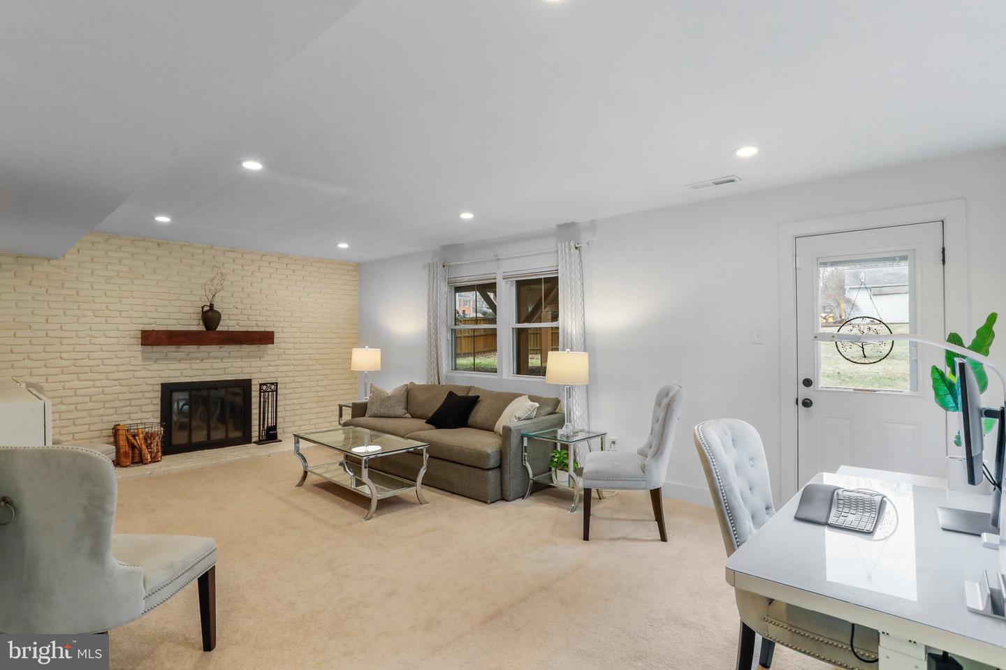 6242 Old Telegraph Road