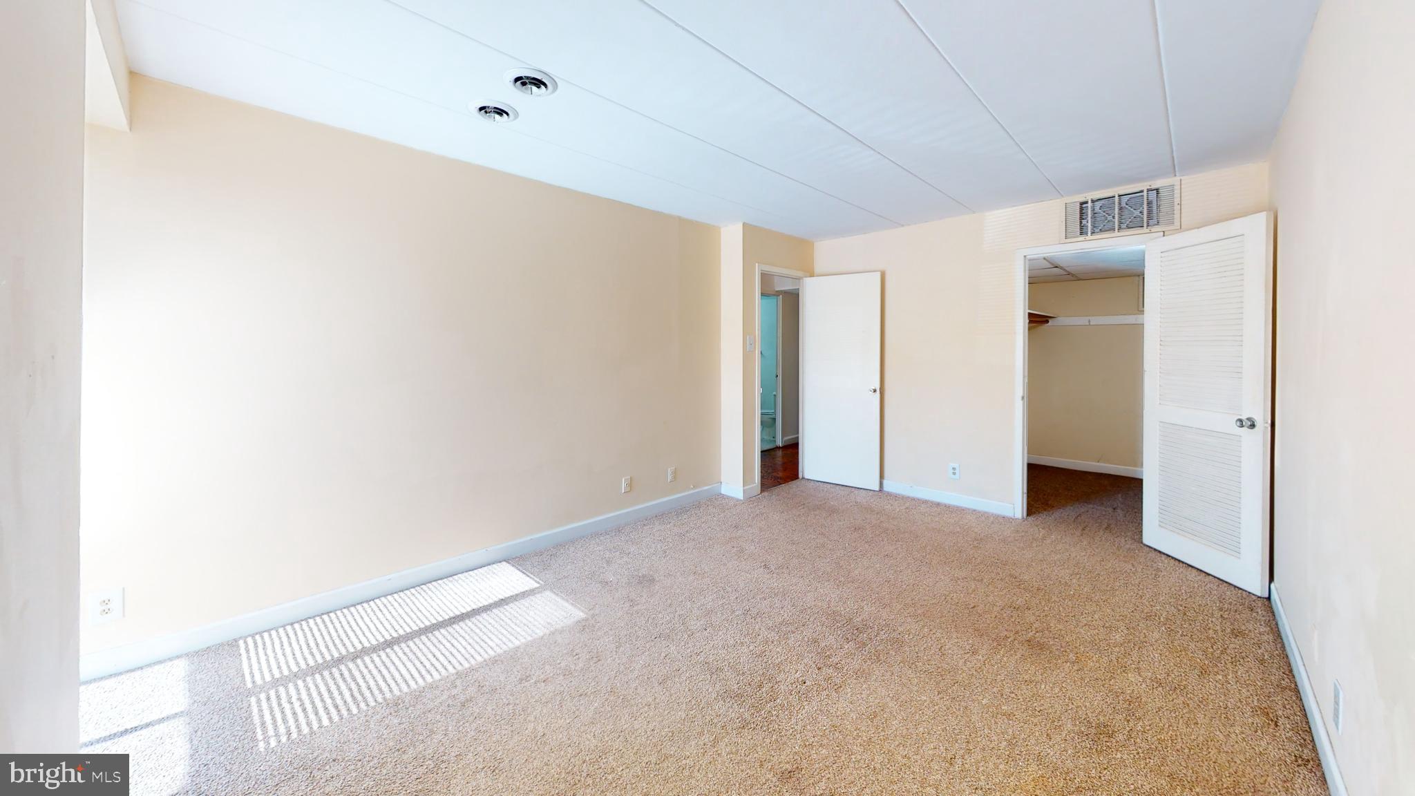 5703 Indian Court Unit: 15