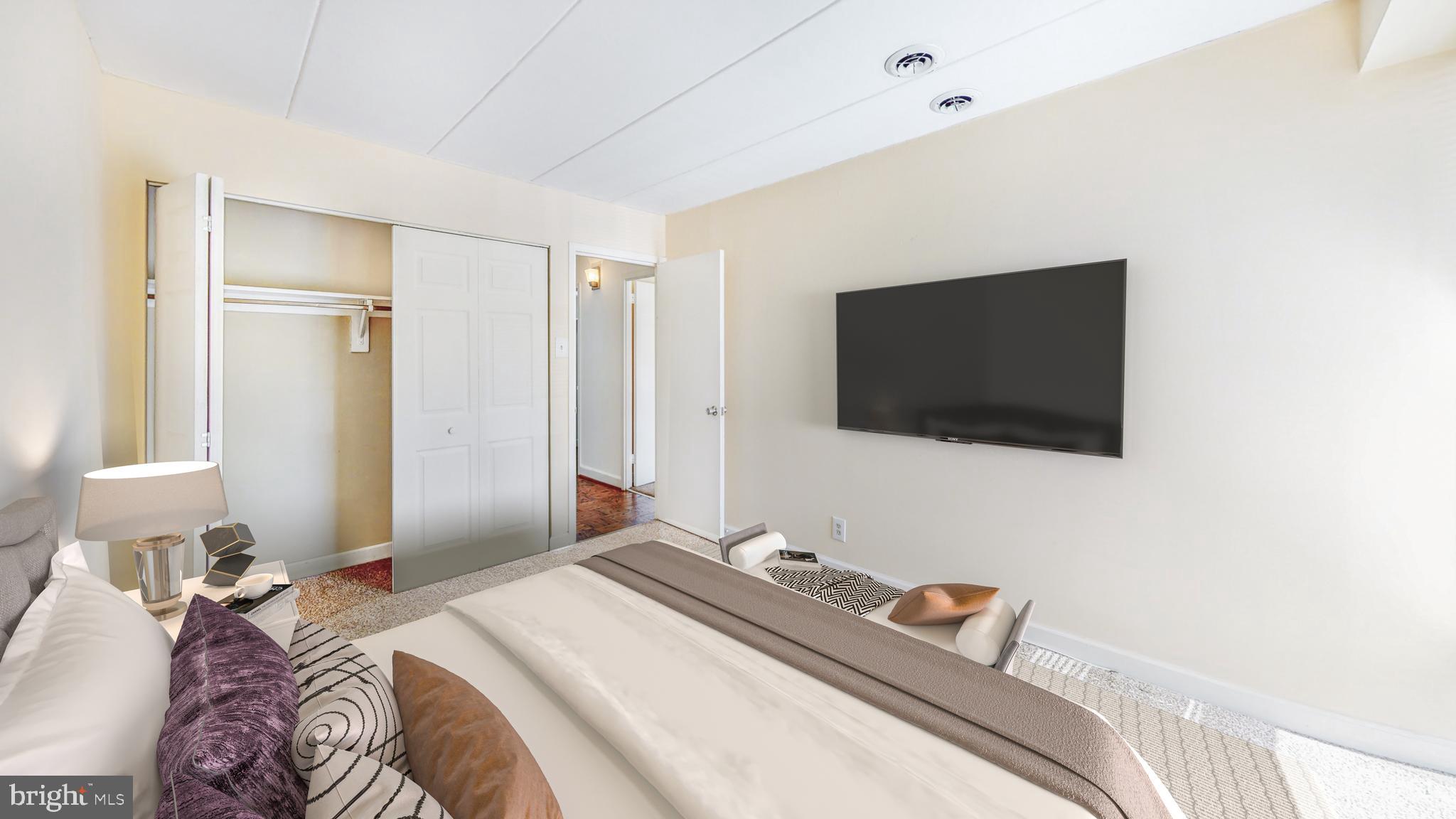 5703 Indian Court Unit: 15