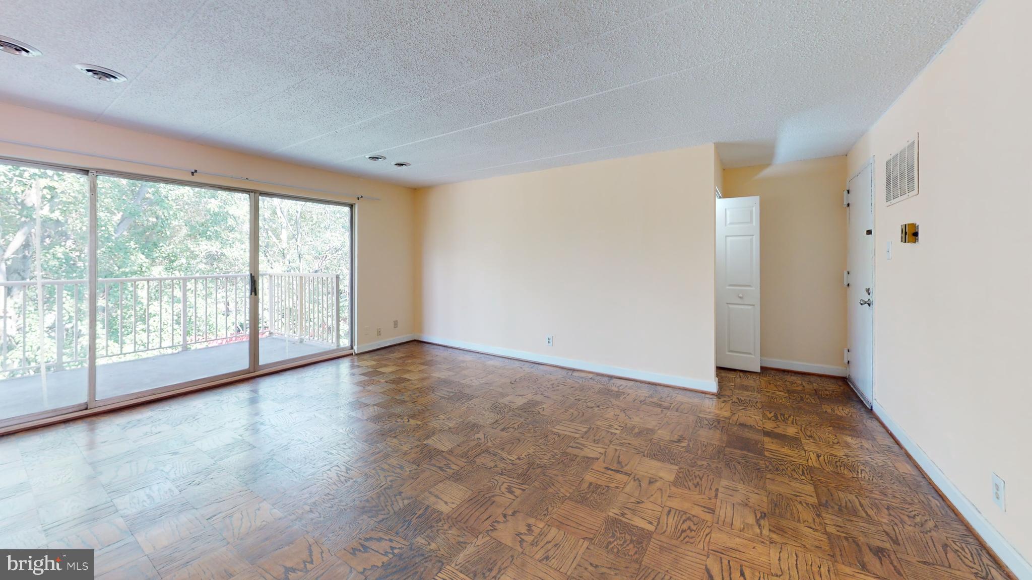 5703 Indian Court Unit: 15