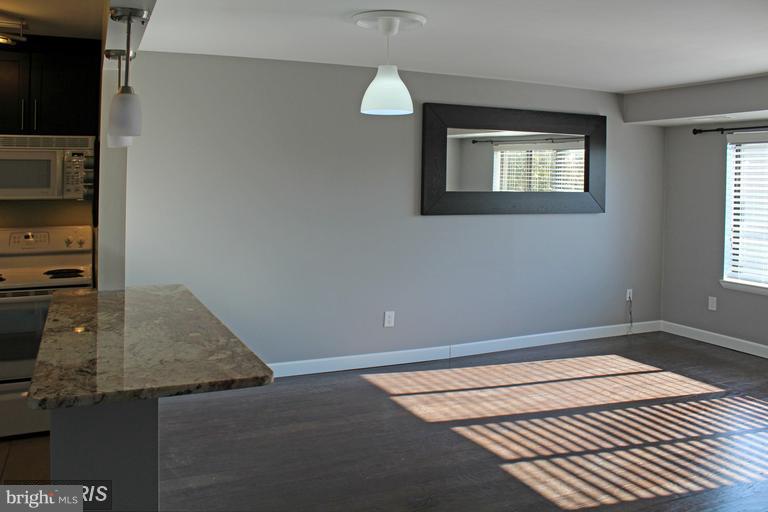 3101 Manchester Street Unit: 713