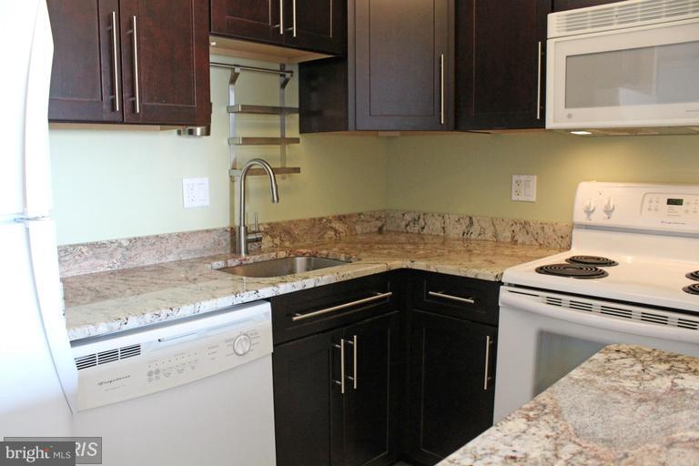 3101 Manchester Street Unit: 713